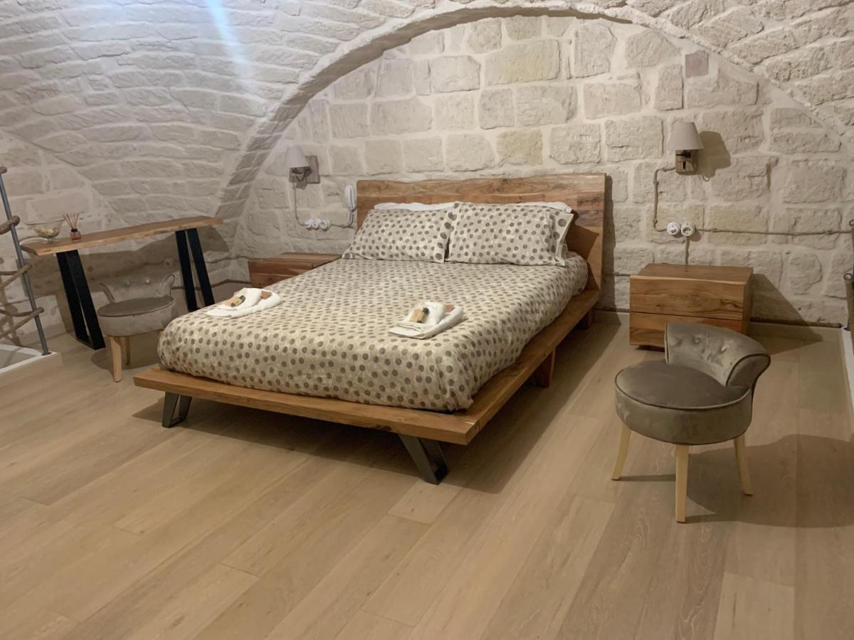 Le Vecchie Mura Suite & Room มันเฟรโดเนีย ภายนอก รูปภาพ